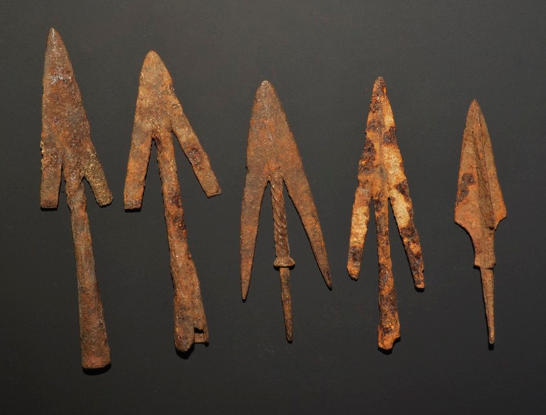 GREX LUPORUM MEDIEVAL ARROWHEADS DATABASE