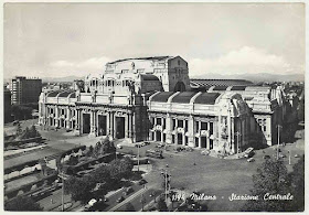 This 1964 photo of  Milano Centrale illustrates the enormous size of the building
