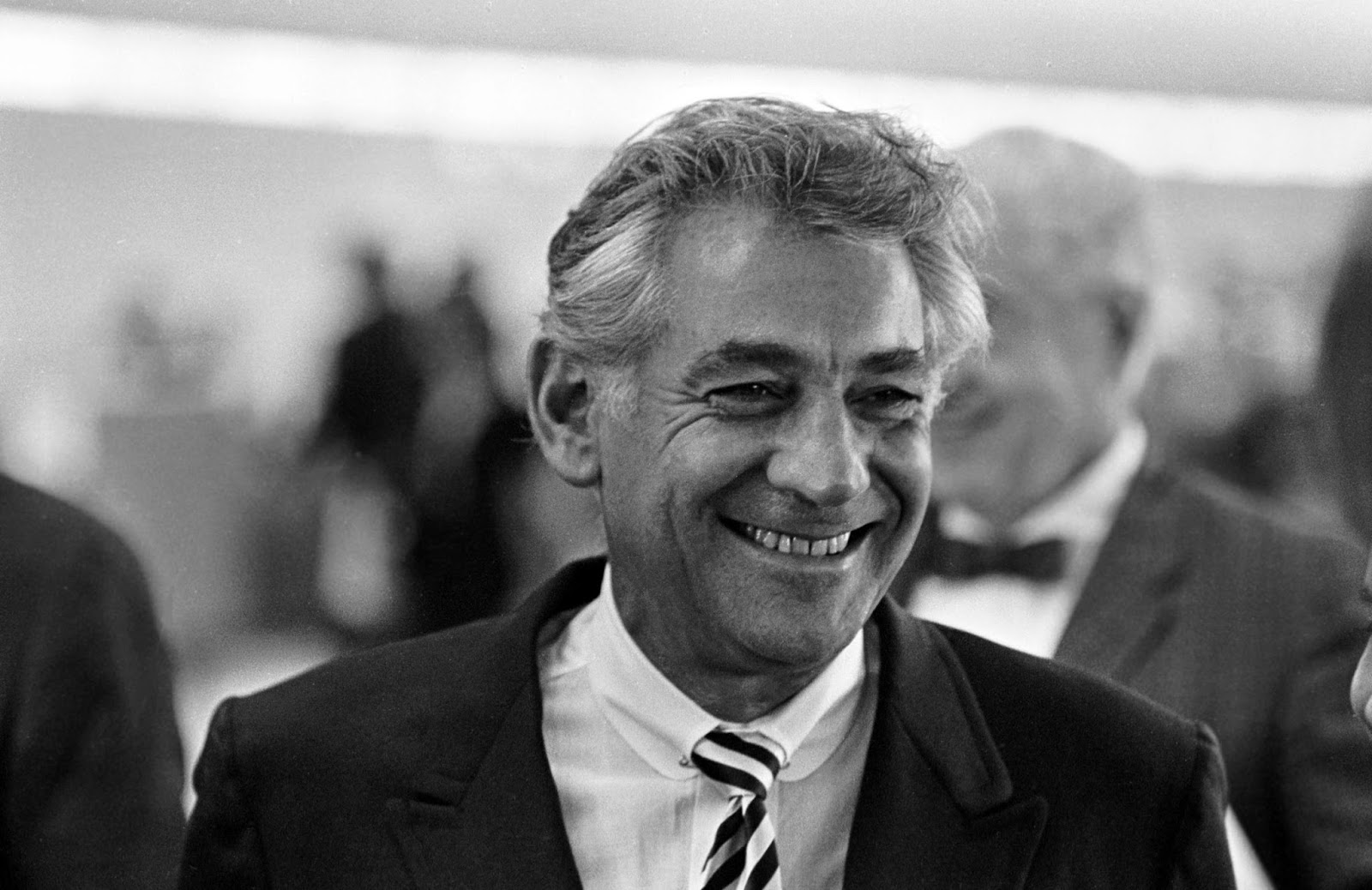 RETRO KIMMER'S BLOG LEONARD BERNSTEIN AT 100 NEW COMPLETE WORKS BOX SETS