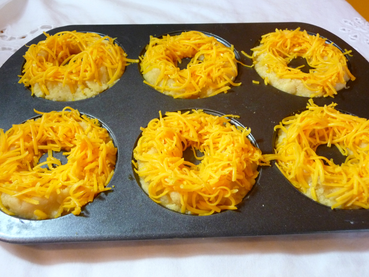 LOWCARB CHEDDAR CHEESE BAGELS