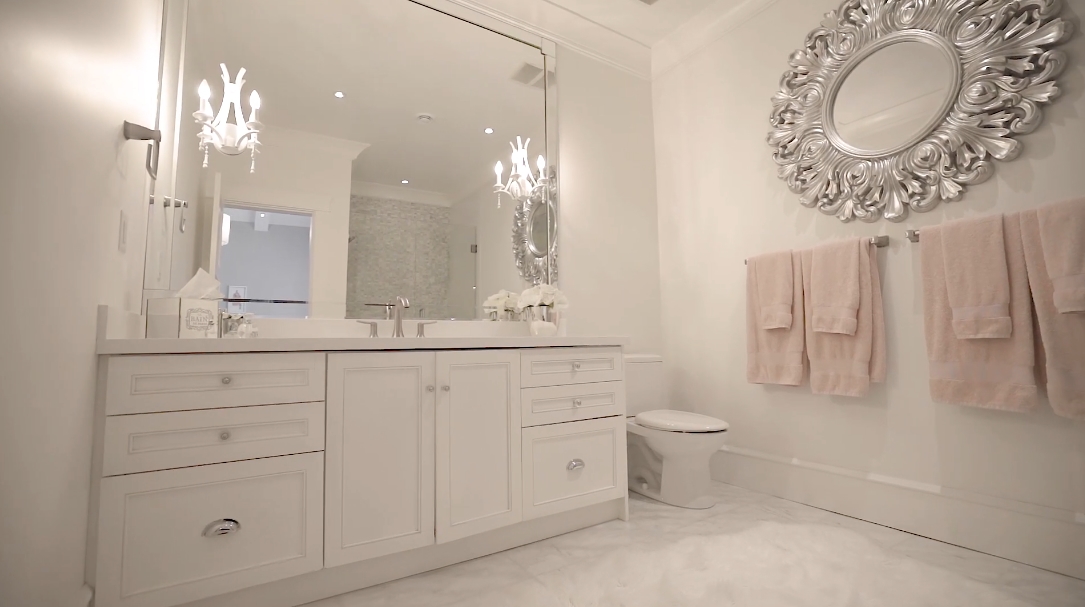 57 Interior Design Photos vs. 319 184 St, Surrey, BC Luxury Home Tour
