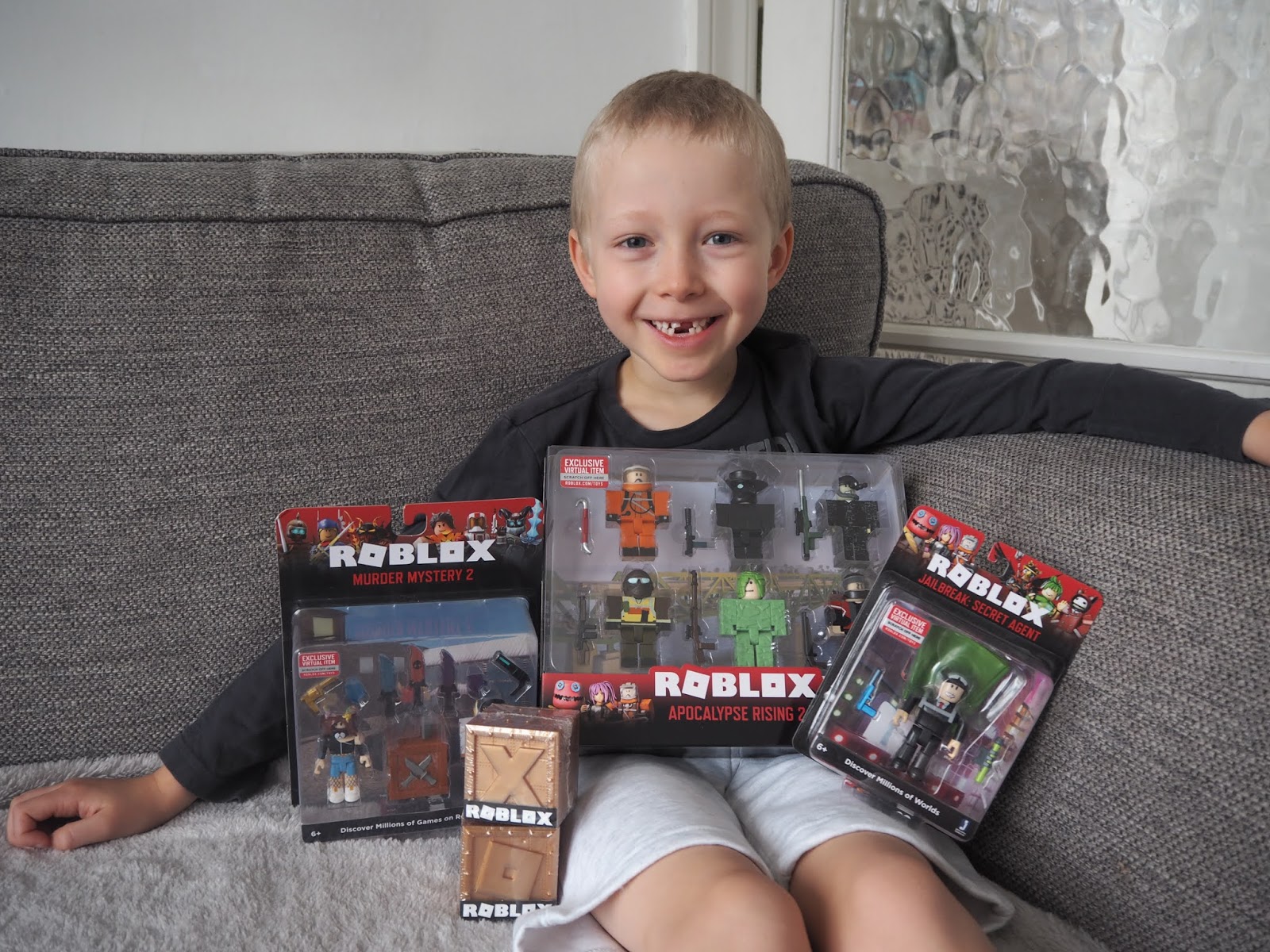 Chic Geek Diary The NEW Roblox Toys from Jazwares Review & Giveaway