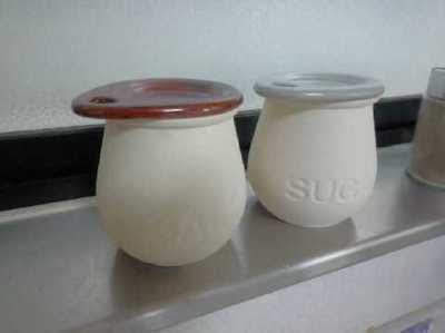 ダイソーの塩と砂糖が固まらない容器