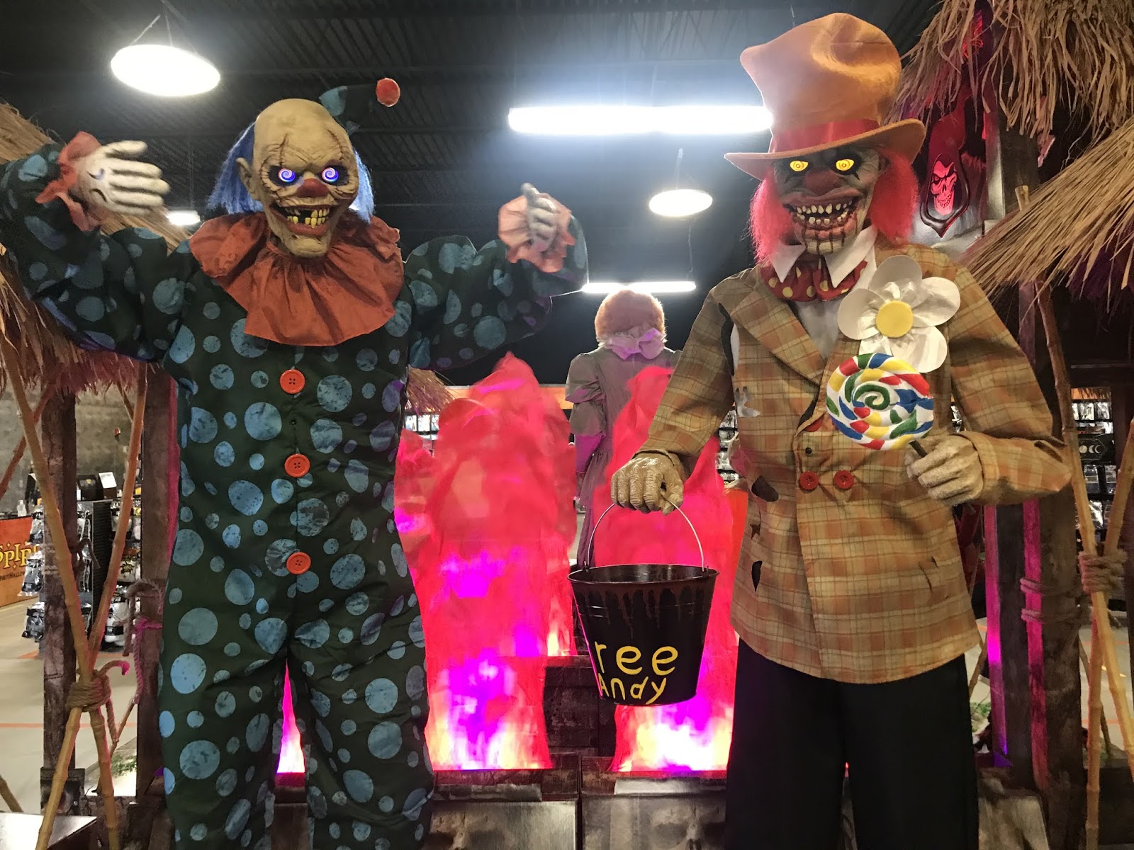 Halloween Haunts 365 SPIRIT HALLOWEEN 2020 REVIEW