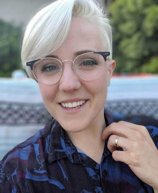 American internet personality Hannah Hart Photos Collection Navel Queens American internet personality Hannah Hart Photos Collection Navel Queens