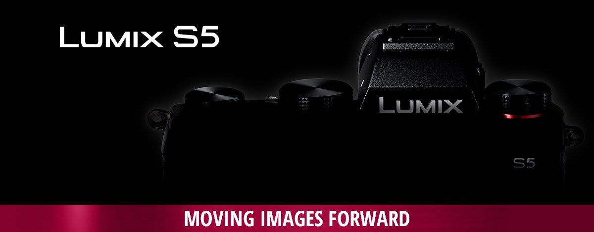 Рекламный баннер фотоаппарата Lumix S5 с сайта Panasonic