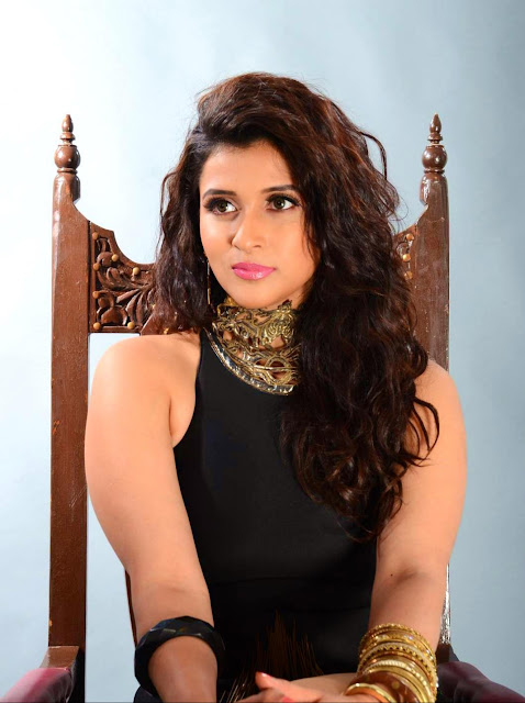 Mannara Chopra Hot Photos From Photo Shoot Actress Trend Mannara Chopra Hot Photos From Photo Shoot Actress Trend