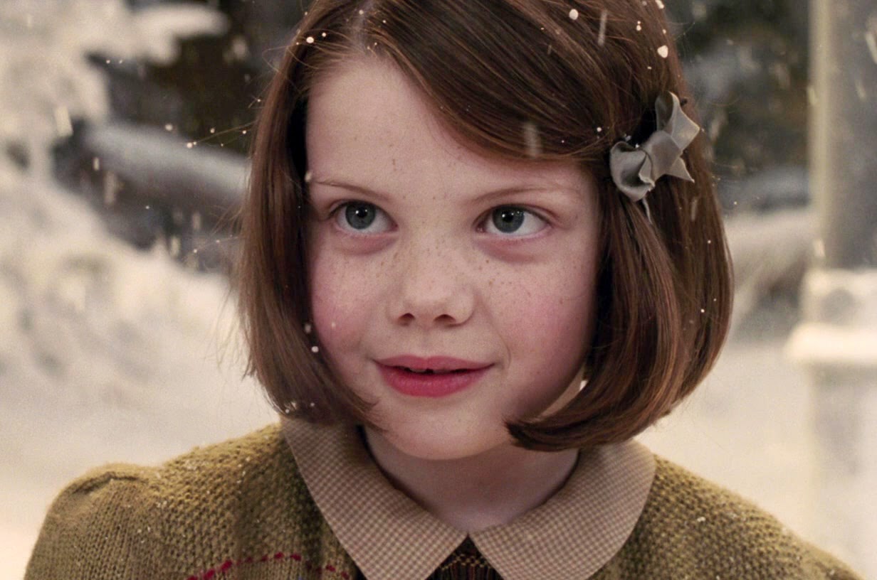 хроники нарнии люси пэвенси. хроники нарнии люси. джорджи хенли хроники нарнии 2005. джорджи хенли хроники нарнии. хроники нарнии девочка.