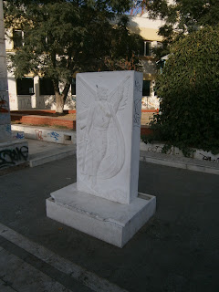 το μνημείο πεσόντων στην Πτολεμαΐδα