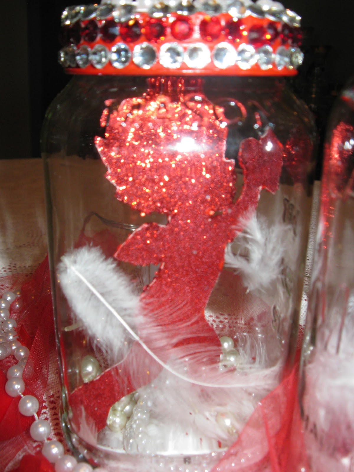 Thelma&rsquo;s Days: Cupid Centerpiece