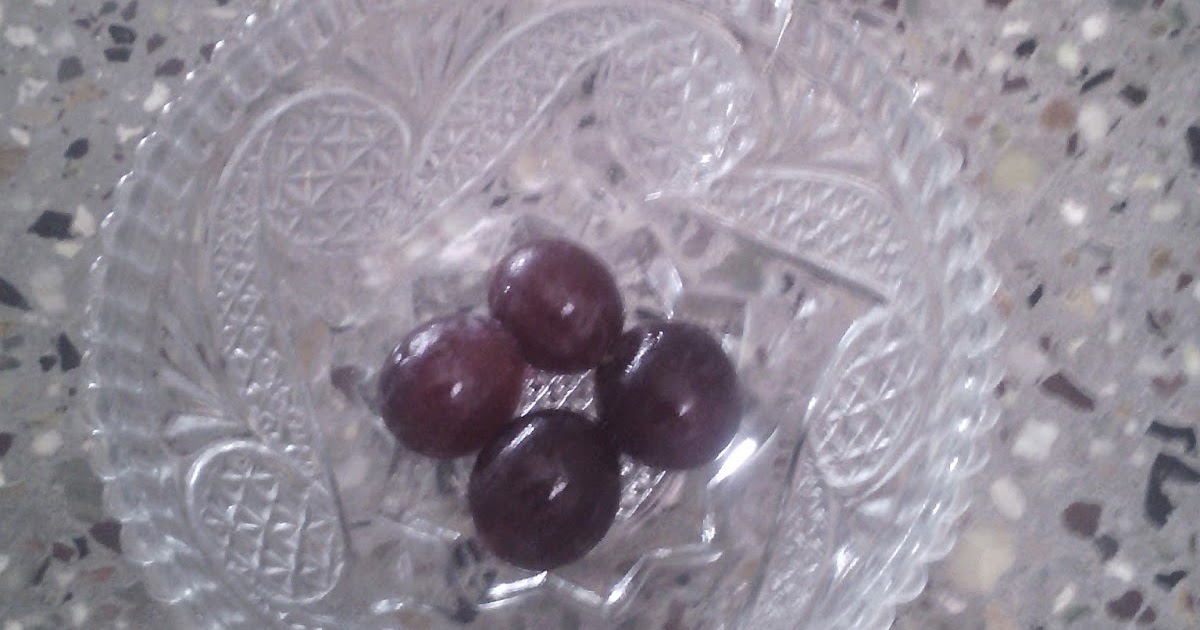 SKIN AND HAIR HOME TOP 5 GRAPE FACE MASKS FOR FLAWLESS SKINWITH STEP