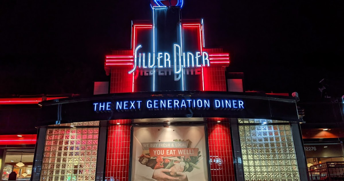 Rockville Nights Outdoor seating at Silver Diner in Rockville