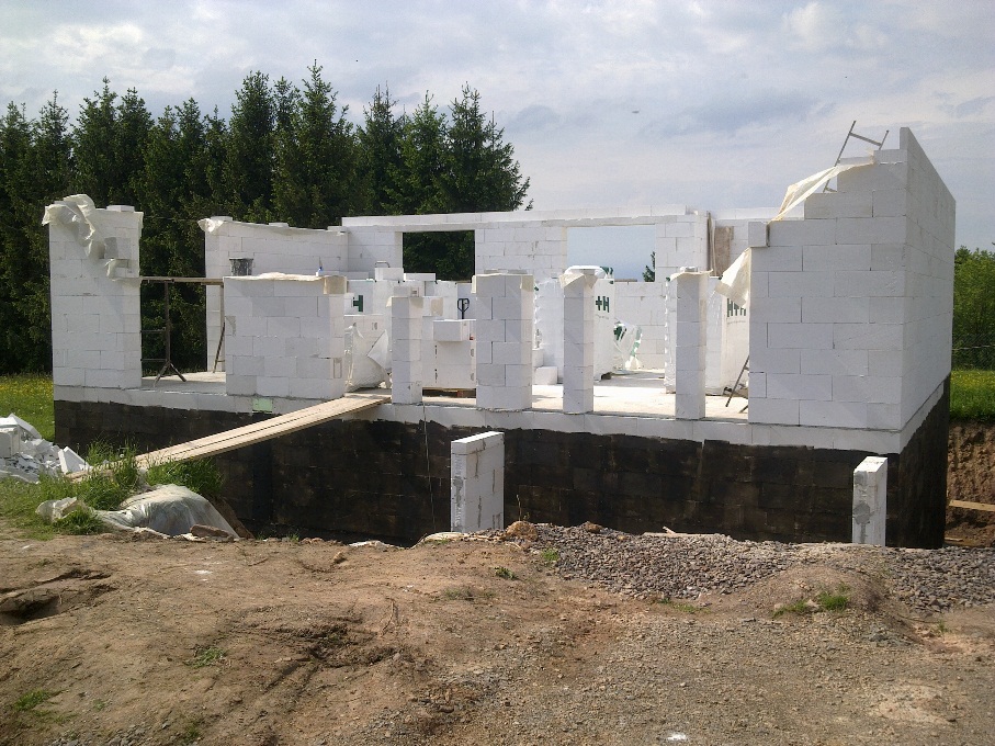 Hausbau-Blog von Jana&Stefan: Im Erdgeschoss gehts voran