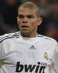 Pepe quiere renovar por el Real Madrid