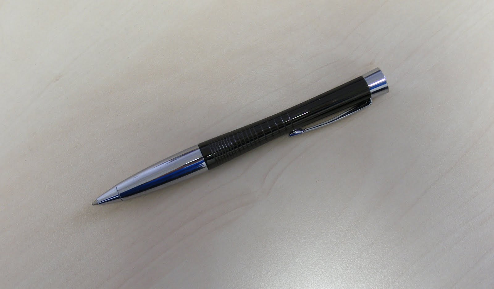 Paper and Digital: Review of Parker Urban Premium, a premium ballpoint?