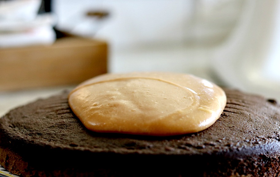 Old Fashioned Homemade Caramel Icing At Home with Jemma