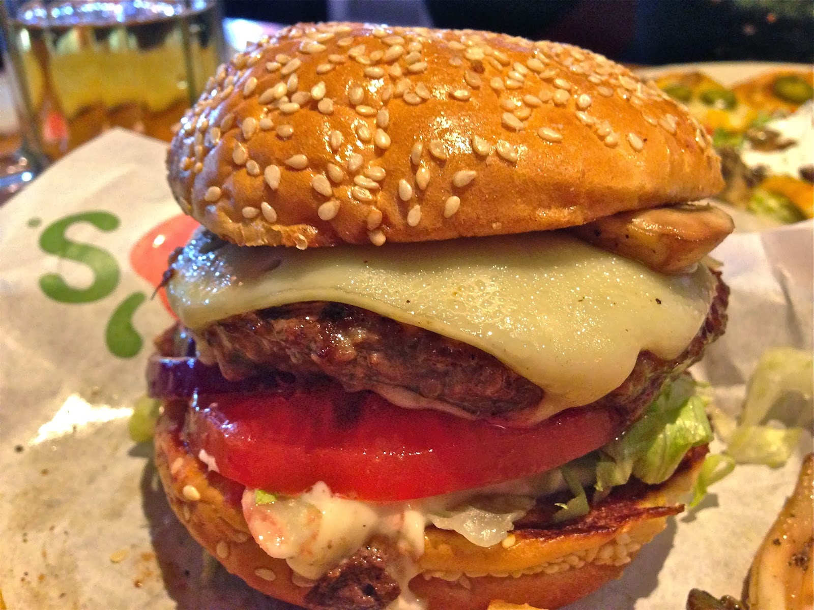 Bill Cianci's (Mostly) Burger Reviews Chili's, Riverdale, NJ