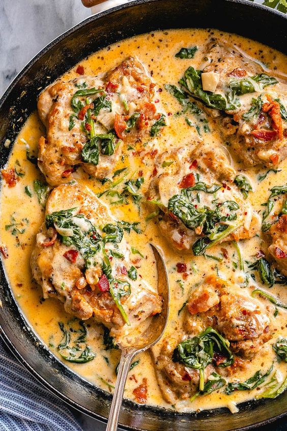 Creamy Garlic Butter Chicken with Spinach and Bacon - Delicious Vegan ...