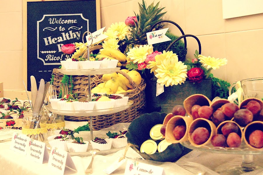 evento, pop up, kachonwaa, felipeando, zaragoza, frutas, chocolate, cobertura, fresas, limonada, canotiers, photocall, catering, el balcon de alicia, decoración,