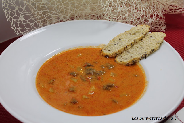 SOPAS Y CREMAS CON NOMBRE PROPIO