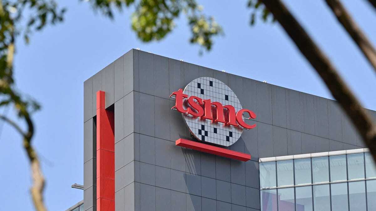 TSMC Gas Contamination Issue Raise Concerns for iPhone 13 and MacBook Pros production