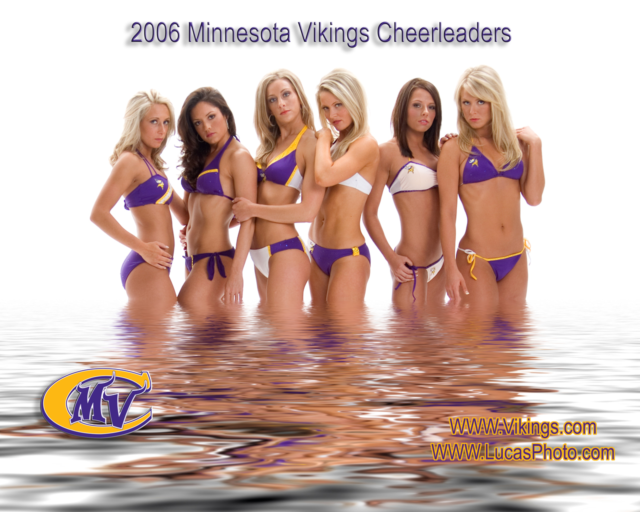 http://1.bp.blogspot.com/-dyPe_3Y7qbk/Tt1Bl2J2y-I/AAAAAAAAIQw/5rfZfiXWdwc/s1600/Minnesota-Vikings-Cheerleaders-2-FG9L5PFFO8-1280x1024.jpg