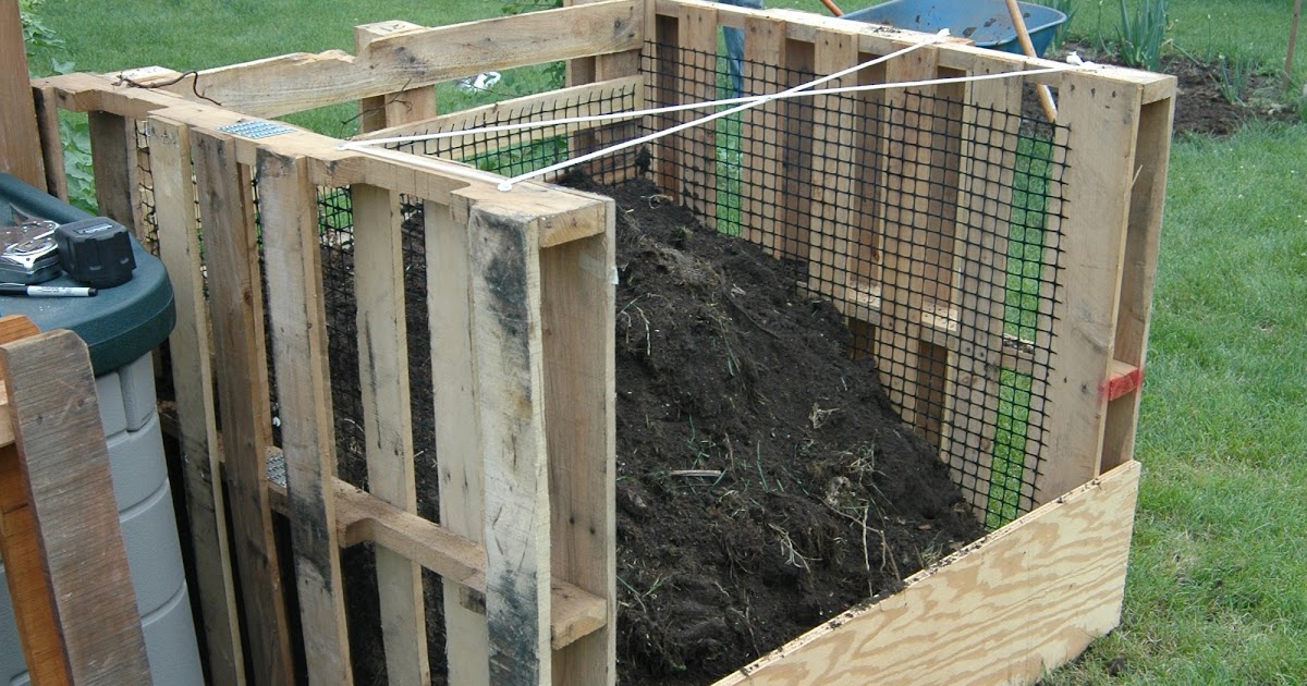 Compost bin out of wood pallets DIY Compost Bin Made From Recycled