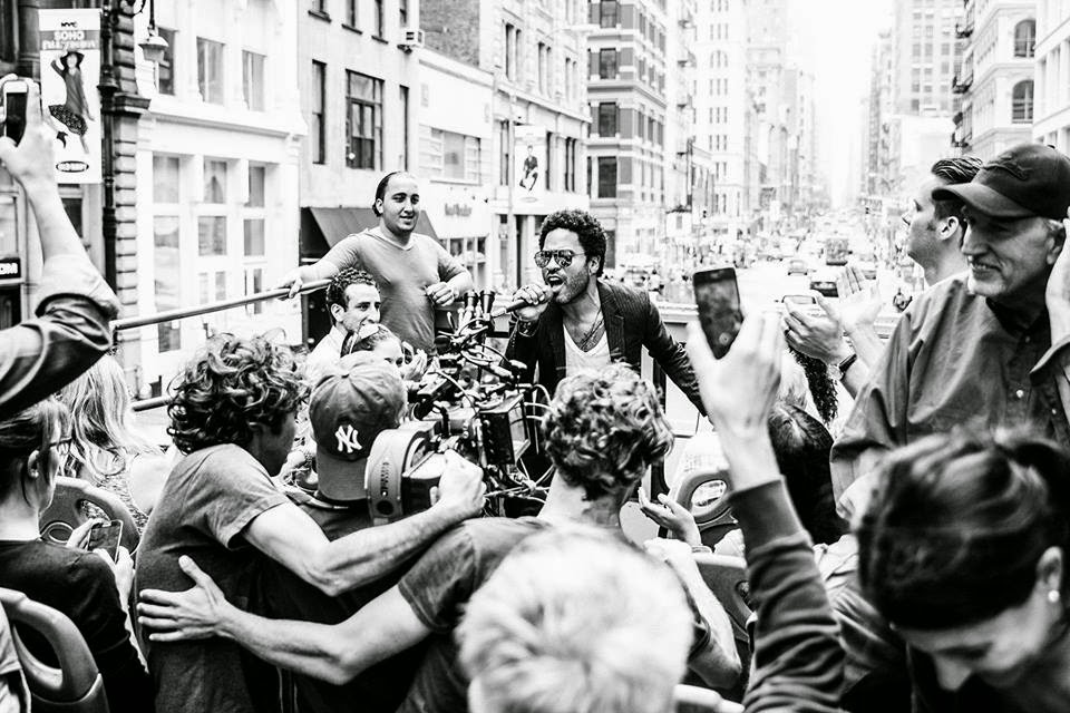 verhaal wereld Startpunt hennemusic: Lenny Kravitz premieres New York City video