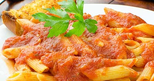 Kitchen Riffs: Basic Italian Tomato Sauce (Marinara)