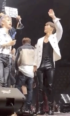 식스팩 없으면 못들어갈거 같은 연예인 사모임 | 인스티즈