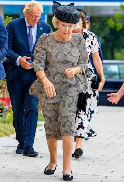 Princess Beatrix wore a grey embroidered print outfit, top and skirt at the opening of Safe Veste in Capelle aan den IJssel