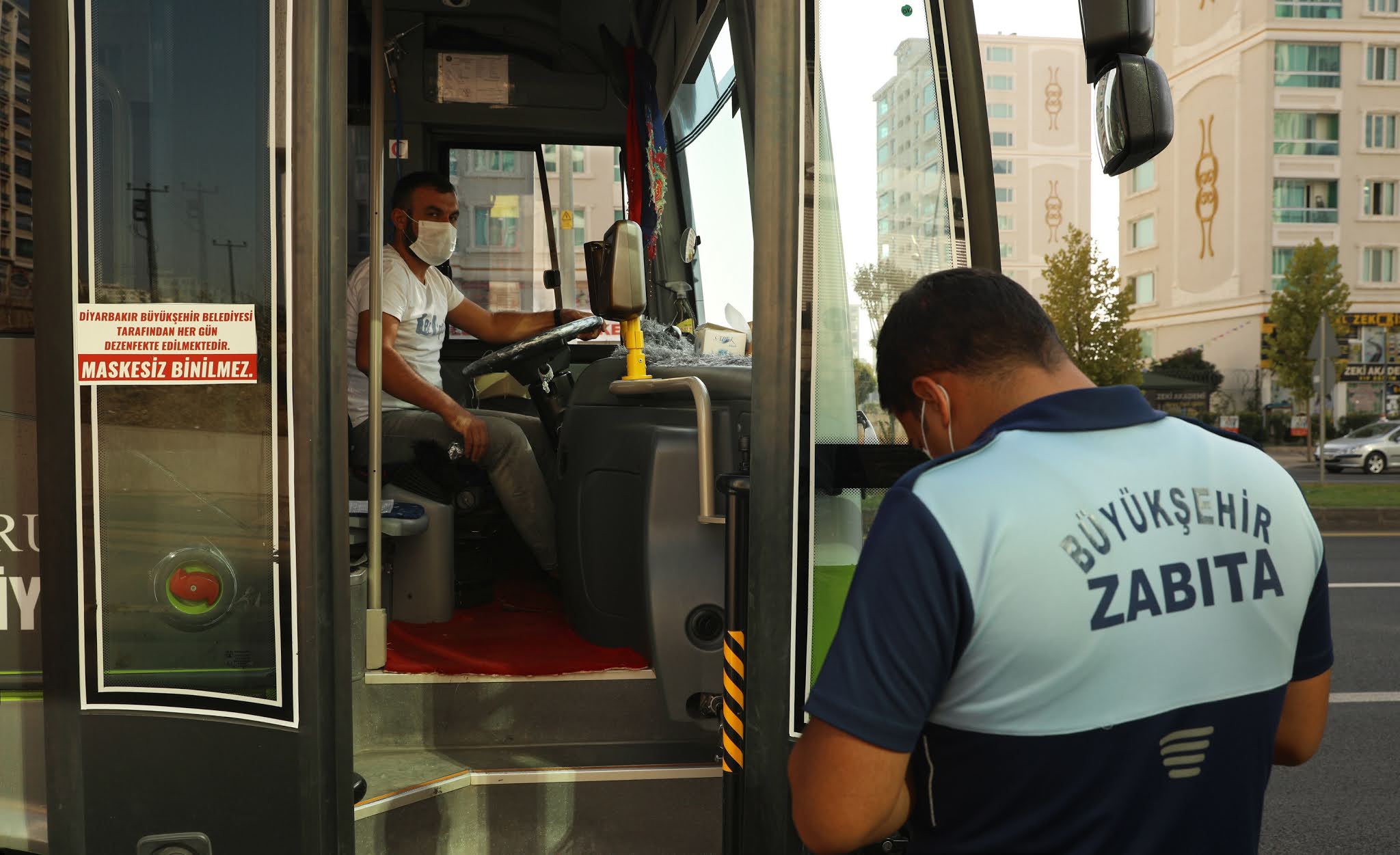 Diyarbakır Büyükşehir Belediyesi Koronavirüs denetimlerini sürdürüyor