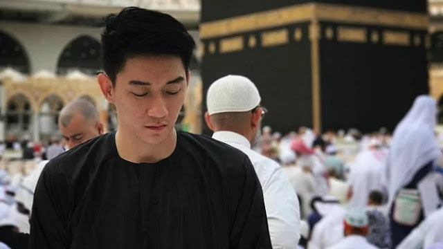 Ifan ‘Seventeen’ Gugup dan Terharu Menjadi Imam Salat di Makkah