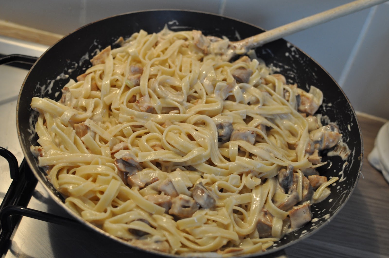 Géraldine en cuisine: Pâtes à la sauce crémeuse sans lactose