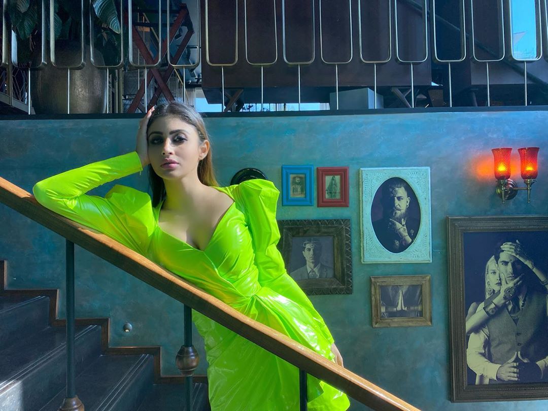 Mouni Roy goes Neon Green in this Latest Outfit - Boxofficeindia, Box