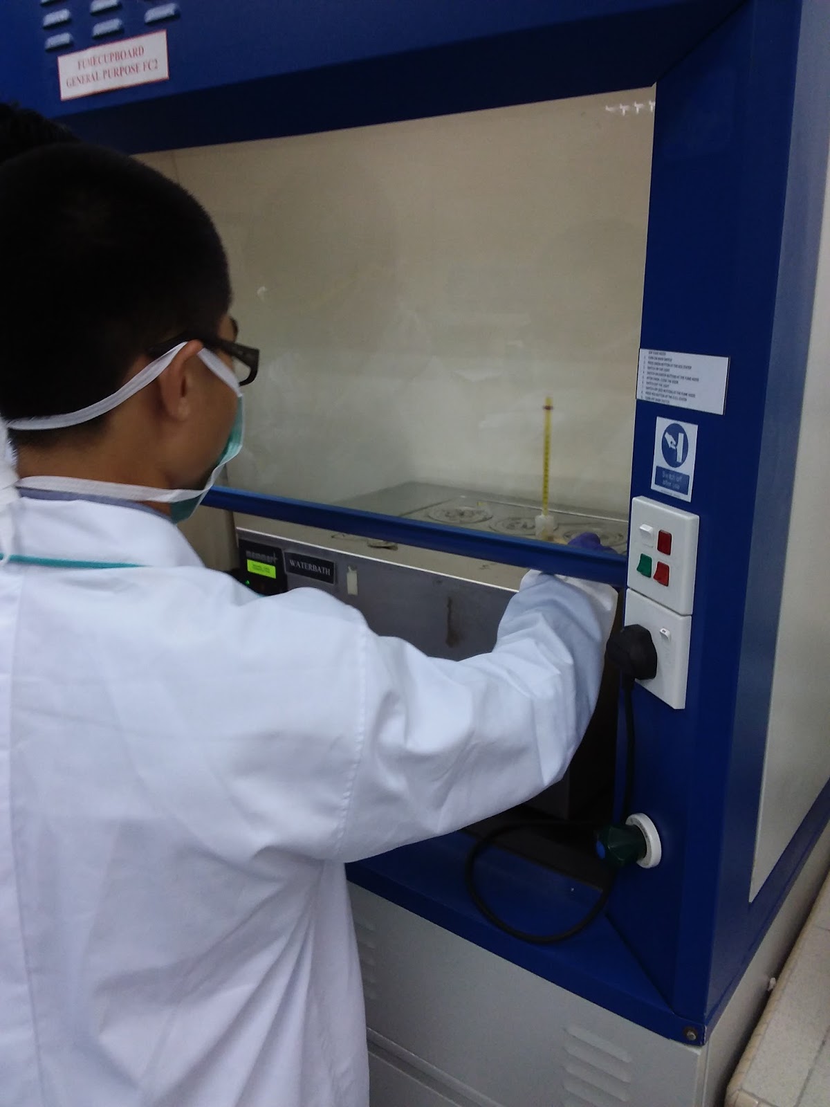 Lab Report for Experiment 3b MUTUAL SOLUBILITY CURVE FOR PHENOL AND WATER