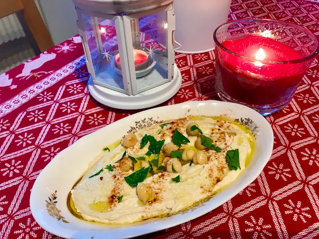 Hummus - a levantine chickpea and tahini dip