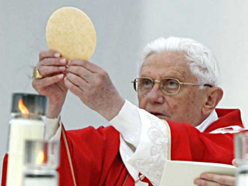 Eucharistia: Fons et Culmen