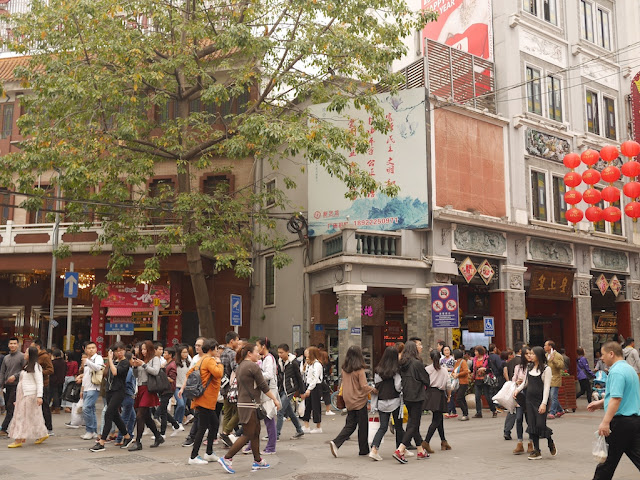 sign with China's 12 "core socialist values" in Guangzhou