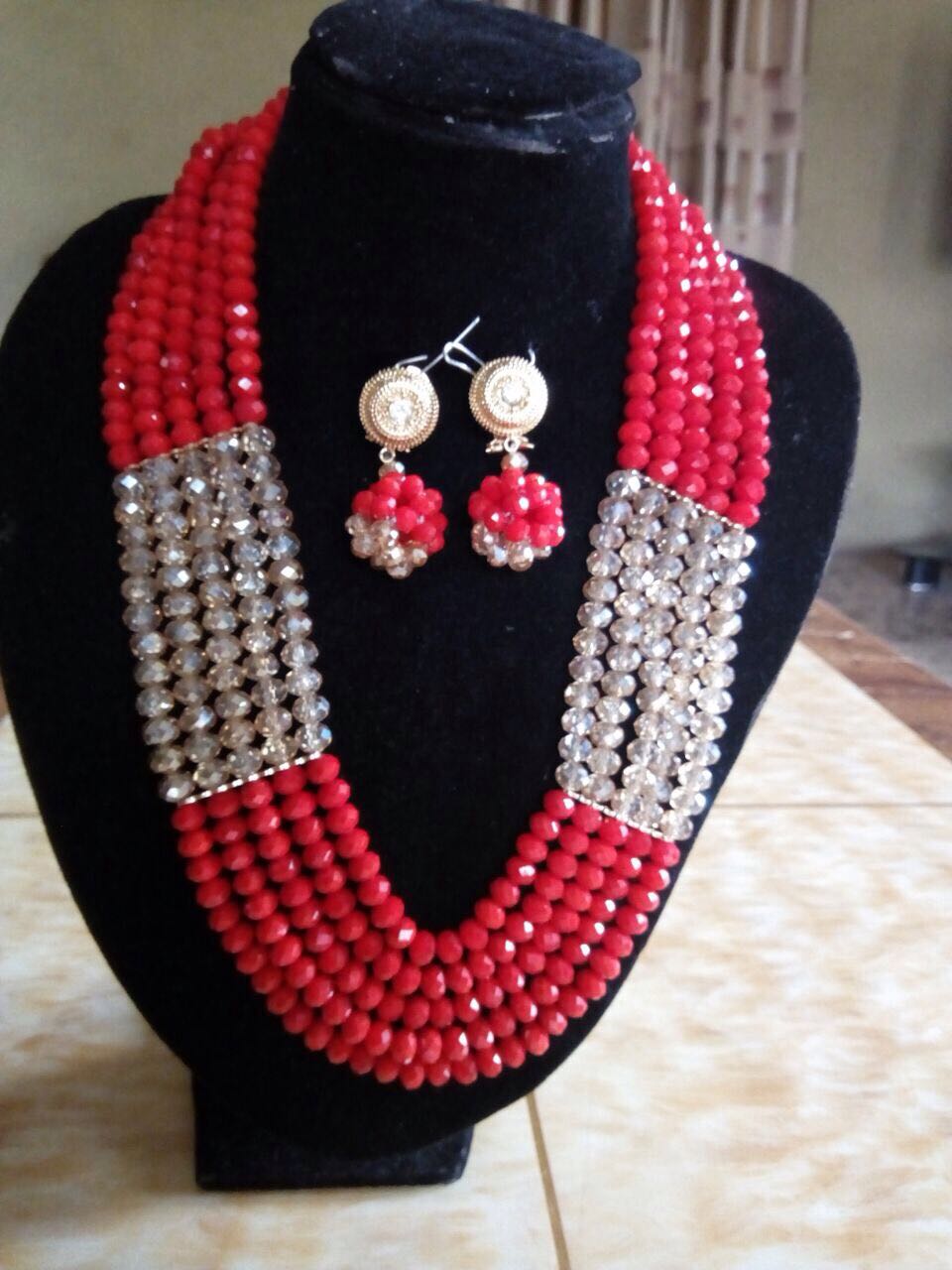 Gladys_collections: UK's glamorous beads and designs