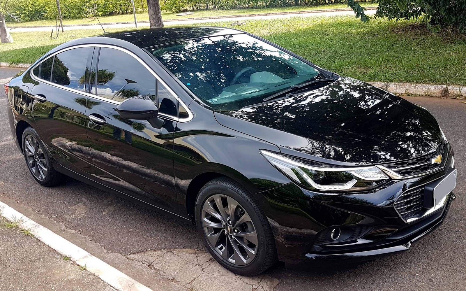 Bán xe Cruze LTZ mới và cũ giá rẻ chính chủ