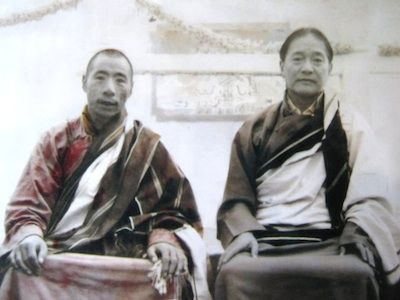 Ricardo - Budista Tibetano I བཀྲ་ ཤིས་ བདེ་ ལེགས ΙΩΑ, نقشبندی : Mestre ...