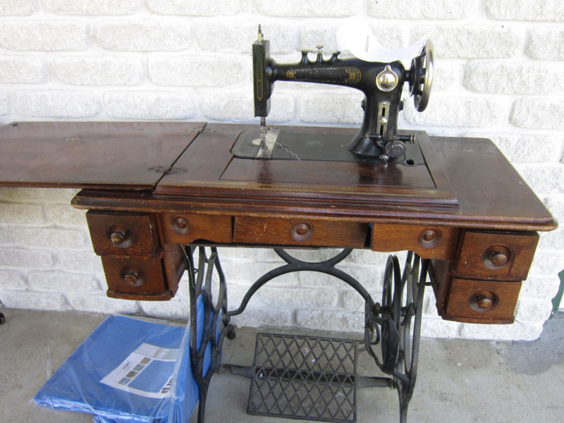 Missy's Homemaking Adventures More Sewing Machines