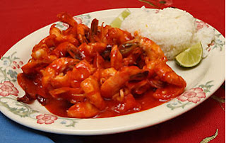 camarones en salsa, camarones en salsa picante, camarones con salsa roja, camarones con arroz, camarones con un pedazo de limón, camarones apetitosos, camarones jugosos, camarones picantes, receta de camarones picantes, shrimp sauce, shrimp in spicy sauce, shrimp with red sauce, shrimp with rice, shrimp with a piece of lemon, tasty shrimp, shrimp juicy, spicy shrimp, spicy shrimp recipe,