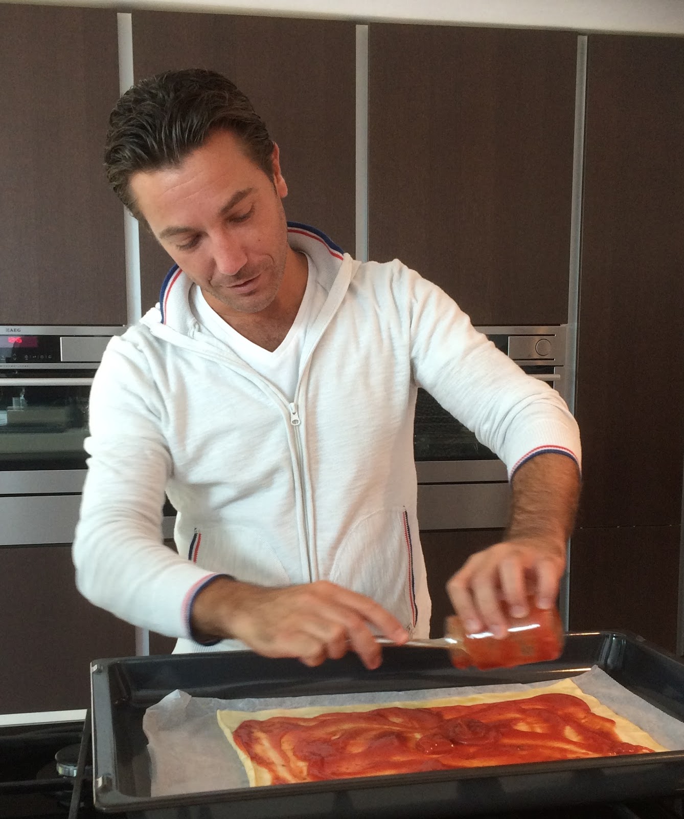 Perfect Pizza with NEW "Bake With Me" fresh bases from Gino D'Acampo