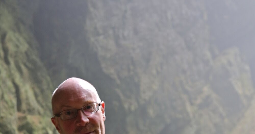 A Plague of Poetry Poems from the Backroom 130 David Kinloch