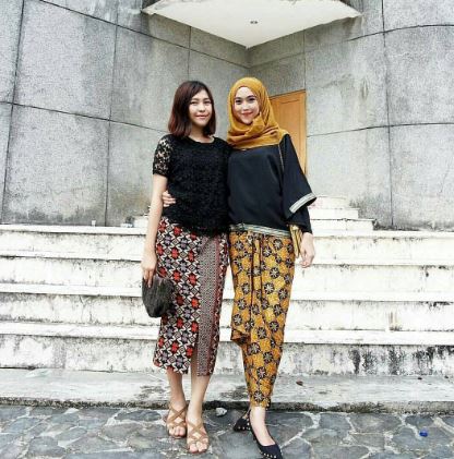 20 Contoh Model Baju  Batik Pesta Modern 2019
