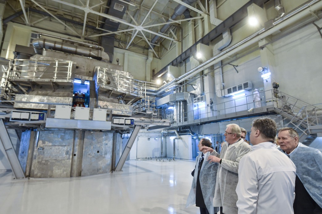 ТЕЛЕТАЙП: В УКРАИНЕ ЗАПУЩЕНА ПЕРВАЯ ЯДЕРНАЯ УСТАНОВКА (фото)