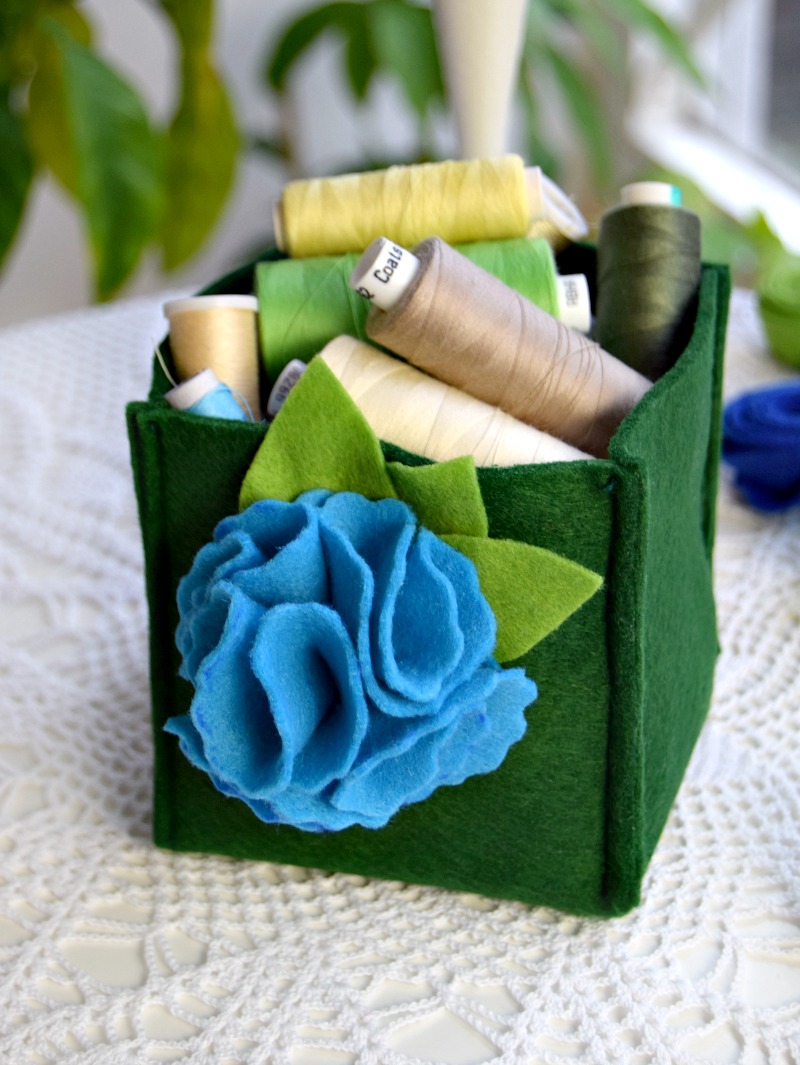 Super Easy Spring Felt Storage Cube AppleGreen Cottage