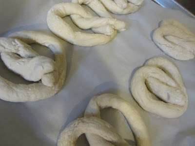 Lunchtime Soft Pretzels {The Unlikely Homeschool}